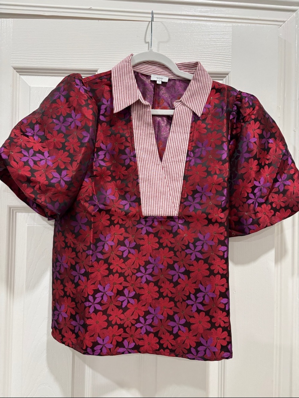 Voy beautiful top, never worn, size s